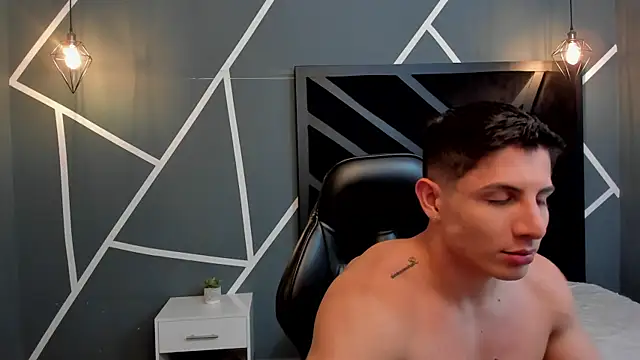 Johan Williams 07 online show from January 31, 2:26 am