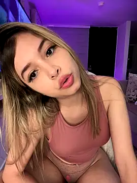 Snapshot of carolina__star chatting on October 6, 12:45 am carolina star online show from October 6, 12:45 am