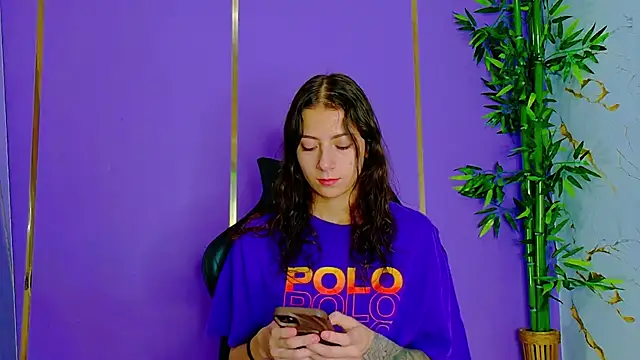 scarlet-jonesx online show from September 28, 2:46 pm