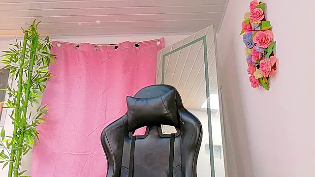 scarlet-jonesx online show from February 5, 12:56 pm