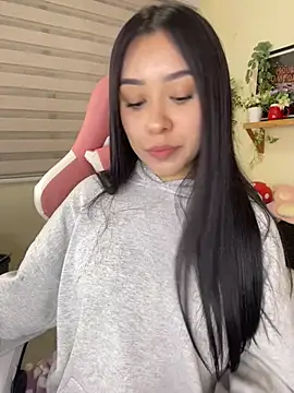 Starliee   online show from April 15, 12:38 am