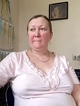 Snapshot of blondyaguar chatting on December 4, 10:03 am blondyaguar online show from December 4, 10:03 am