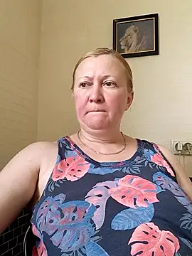 blondyaguar online show from July 17, 8:22 am