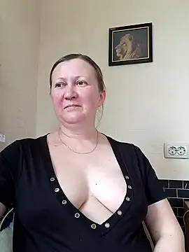 Snapshot of blondyaguar chatting on March 13, 1:18 pm blondyaguar online show from March 13, 1:18 pm