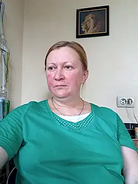blondyaguar online show from April 2, 9:49 am