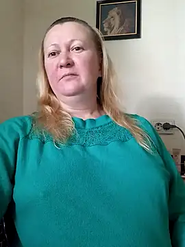 Snapshot of blondyaguar chatting on September 18, 12:19 pm blondyaguar online show from September 18, 12:19 pm