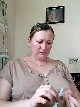 Snapshot of blondyaguar chatting on November 28, 10:04 am blondyaguar online show from November 28, 10:04 am