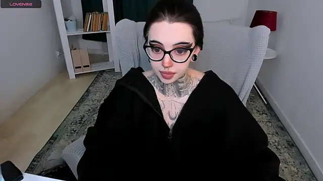 Snapshot of Dixi_Pixi_ chatting on June 25, 7:13 am Dixi Pixi online show from June 25, 7:13 am