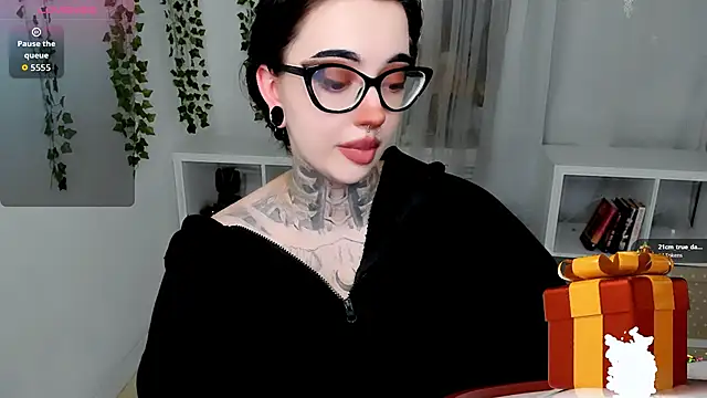 Snapshot of Dixi_Pixi_ chatting on July 11, 5:41 am Dixi Pixi online show from July 11, 5:41 am