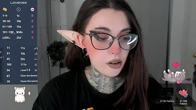 Snapshot of Dixi_Pixi_ chatting on October 19, 5:54 am Dixi Pixi online show from October 19, 5:54 am
