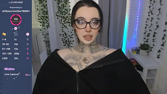 Dixi Pixi  online show from May 15, 5:38 am