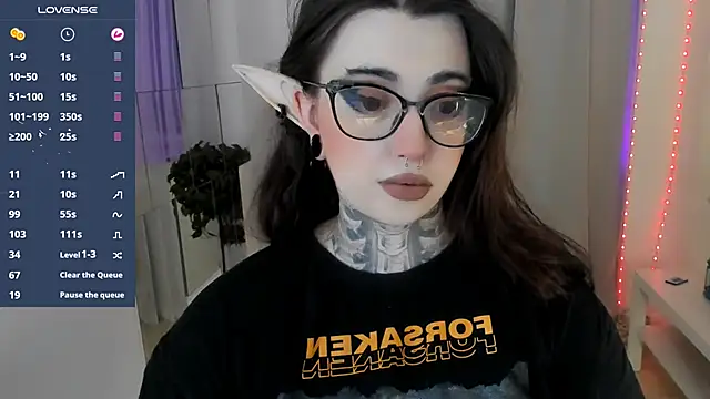 Snapshot of Dixi_Pixi_ chatting on October 10, 5:41 am Dixi Pixi online show from October 10, 5:41 am