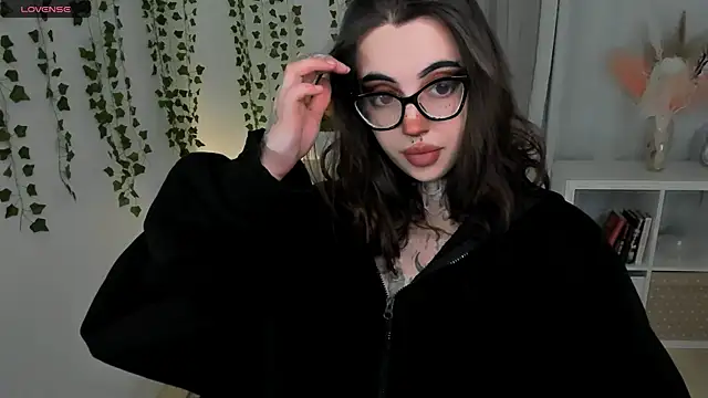 Snapshot of Dixi_Pixi_ chatting on July 4, 10:21 am Dixi Pixi online show from July 4, 10:21 am