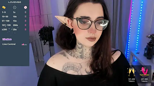 Snapshot of Dixi_Pixi_ chatting on October 3, 5:42 am Dixi Pixi online show from October 3, 5:42 am