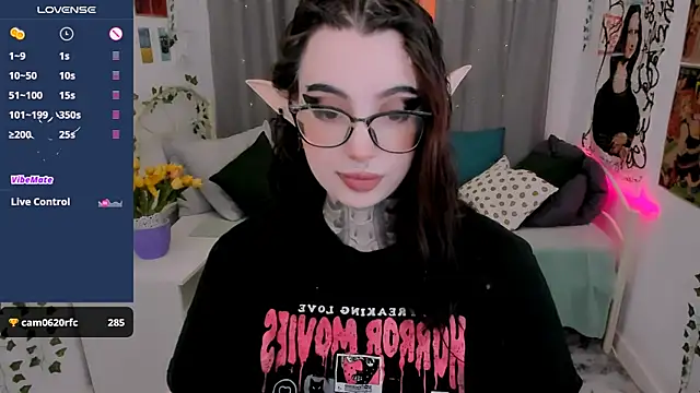 Snapshot of Dixi_Pixi_ chatting on February 21, 5:46 am Dixi Pixi online show from February 21, 5:46 am
