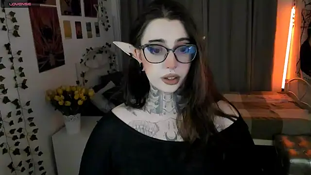 Snapshot of Dixi_Pixi_ chatting on September 28, 5:47 am Dixi Pixi online show from September 28, 5:47 am