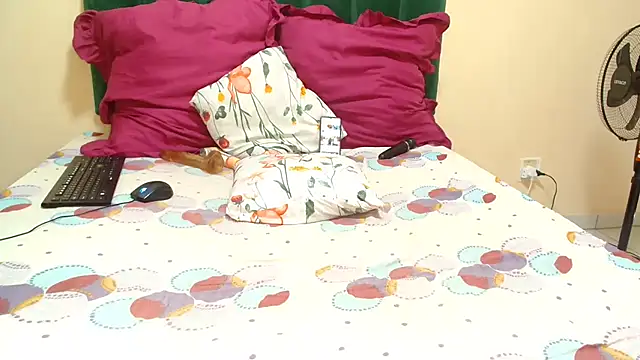 19bootylicious online show from September 18, 7:44 am