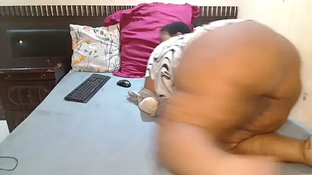 Snapshot of 19bootylicious chatting on February 21, 2:52 pm 19bootylicious online show from February 21, 2:52 pm