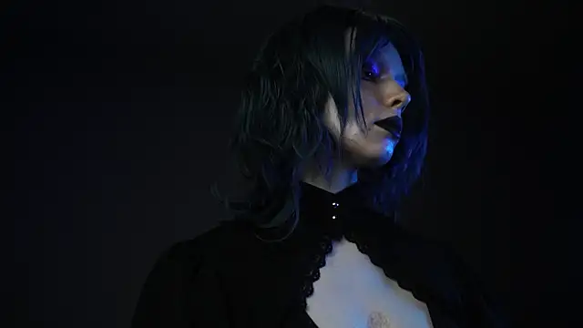 ginger hugs online show from April 9, 10:05 pm