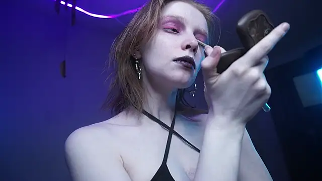 ginger hugs online show from November 16, 10:13 pm