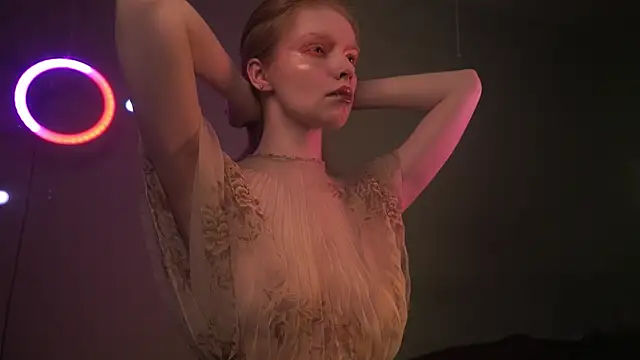 ginger hugs online show from January 10, 10:05 pm