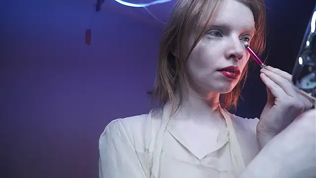 ginger hugs online show from December 3, 10:09 pm