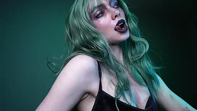 ginger hugs online show from April 2, 10:05 pm