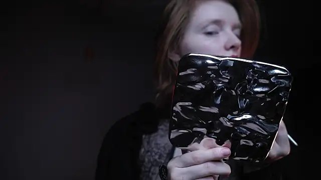 ginger hugs online show from November 10, 10:04 pm