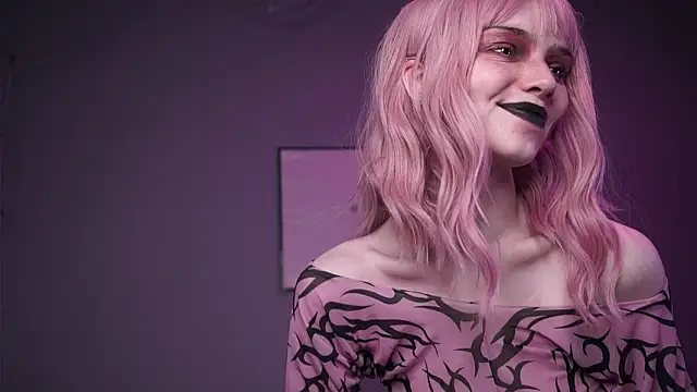 ginger hugs online show from February 13, 10:21 pm