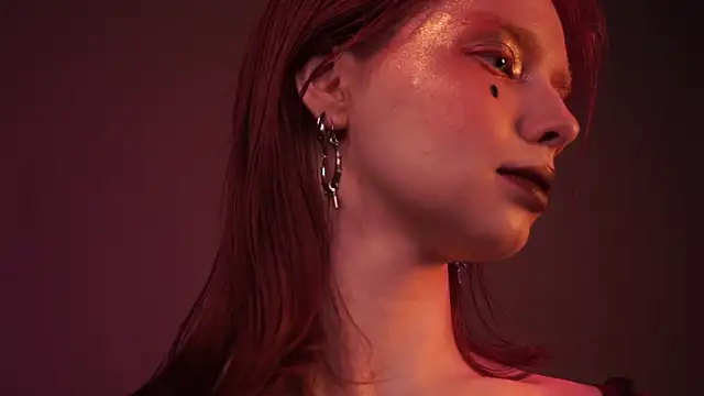 ginger hugs online show from July 21, 10:11 pm