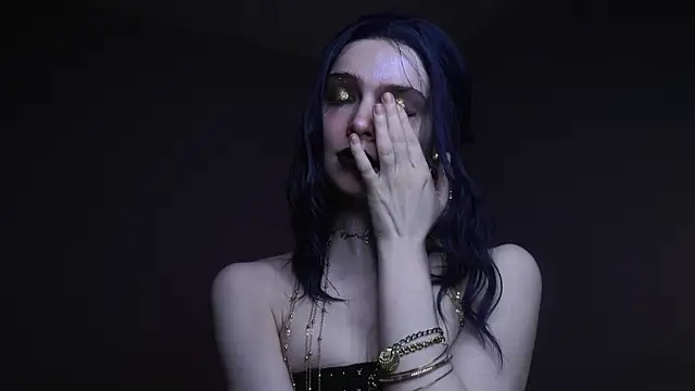 ginger hugs online show from April 13, 10:14 pm