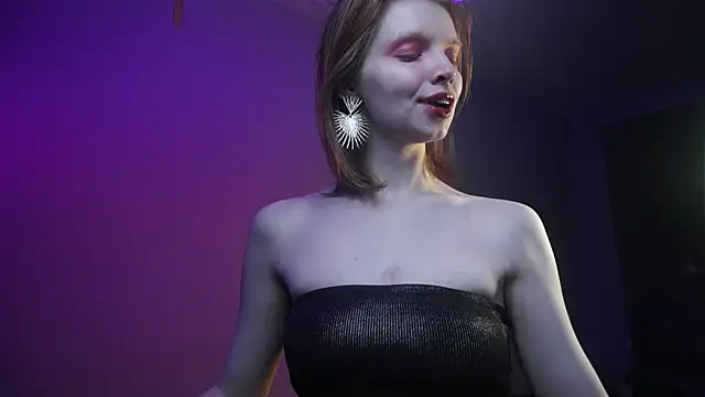 ginger hugs online show from November 20, 10:09 pm