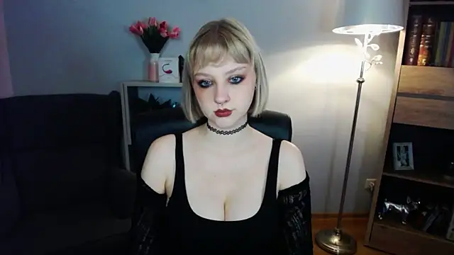 Snapshot of MadelineLust chatting on September 28, 1:29 pm MadelineLust online show from September 28, 1:29 pm