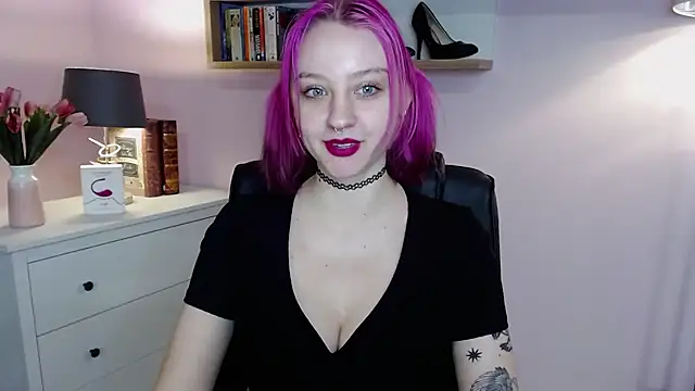 Snapshot of MadelineLust chatting on January 16, 3:45 pm MadelineLust online show from January 16, 3:45 pm