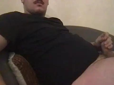 Snapshot of cookingmonster10 chatting on December 15, 1:17 pm cookingmonster10 online show from December 15, 1:17 pm