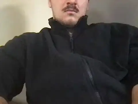 Snapshot of cookingmonster10 chatting on December 18, 8:19 am cookingmonster10 online show from December 18, 8:19 am