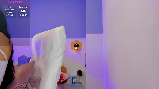 Chloe fischer  online show from March 22, 3:24 pm