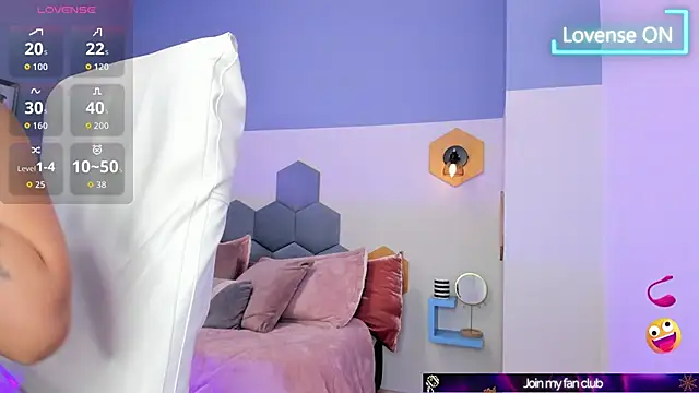 Snapshot of Chloe_fischer_ chatting on October 22, 3:44 pm Chloe fischer online show from October 22, 3:44 pm