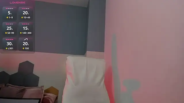 Snapshot of Chloe_fischer_ chatting on October 29, 2:38 pm Chloe fischer online show from October 29, 2:38 pm