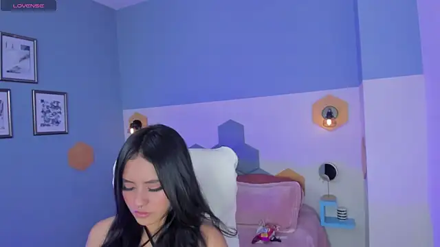 Chloe fischer  online show from April 14, 3:06 pm