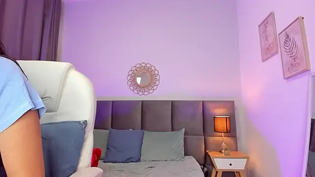 Chloe fischer  online show from February 19, 3:09 pm