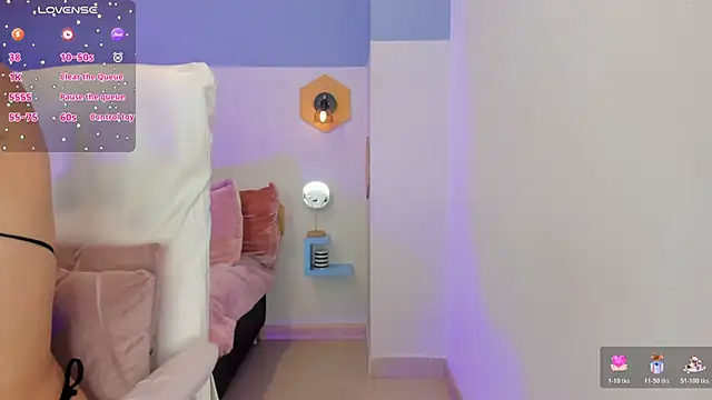 Chloe fischer  online show from March 26, 3:54 pm