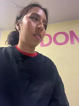 Snapshot of MissSussy chatting on March 4, 3:11 am MissSussy online show from March 4, 3:11 am