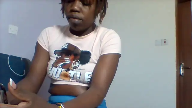 Snapshot of curvy_natallie chatting on July 8, 12:39 pm curvy natallie online show from July 8, 12:39 pm