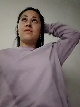 LisbethMoore  online show from April 17, 11:40 pm