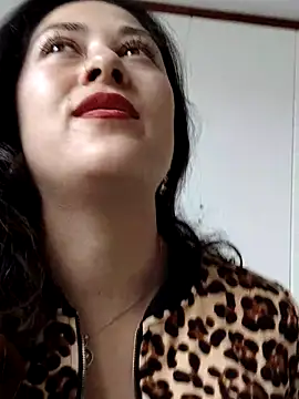 LisbethMoore  online show from April 14, 4:34 pm