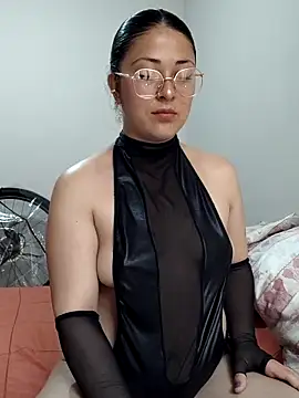 Snapshot of LisbethMoore_ chatting on December 18, 3:49 pm LisbethMoore online show from December 18, 3:49 pm