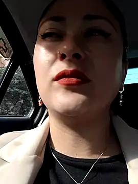 LisbethMoore  online show from April 18, 8:53 pm