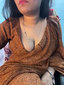 Snapshot of Spicy_sari_girl chatting on July 1, 4:46 am Spicy sari girl online show from July 1, 4:46 am