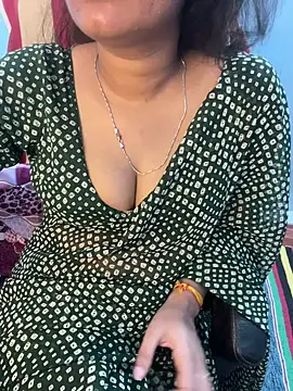 Snapshot of Spicy_sari_girl chatting on July 28, 4:42 am Spicy sari girl online show from July 28, 4:42 am